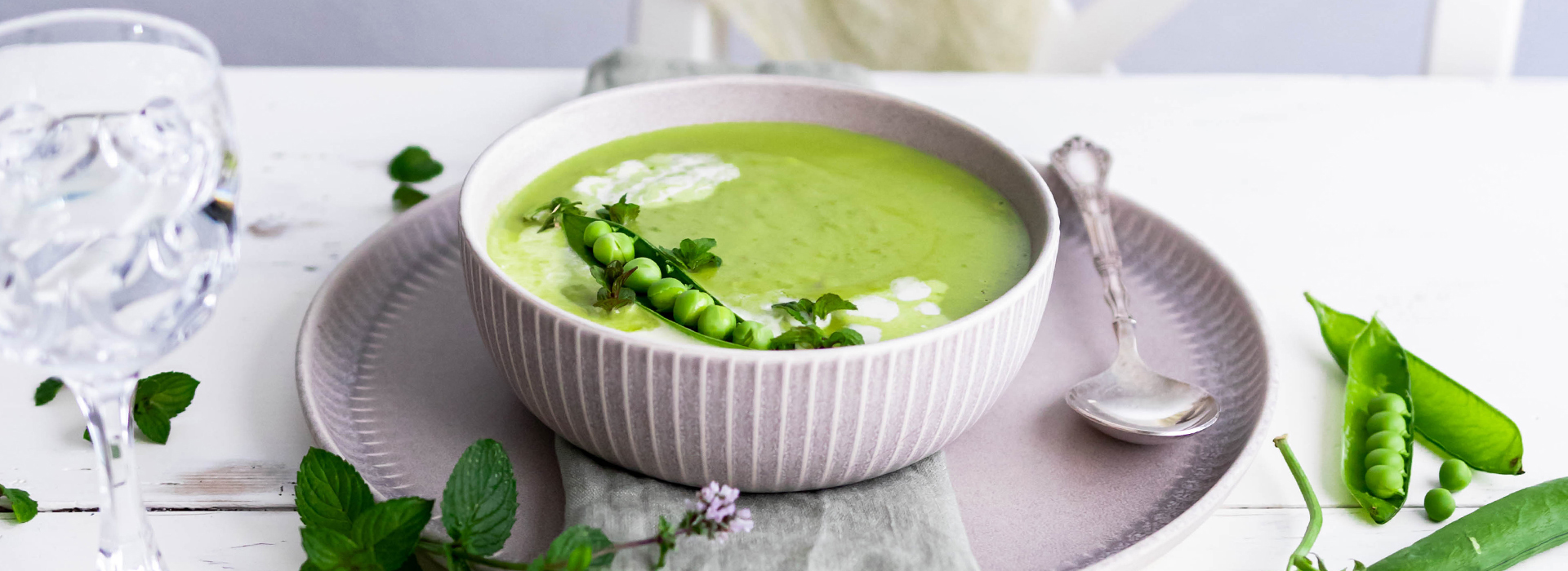 Erbsensuppe mit Minze